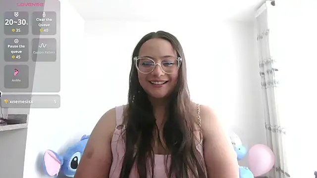 Snapshot of LOLA_R_ chatting on 05/11/26, 06:38 LOLA R online show from 05/11/26, 06:38