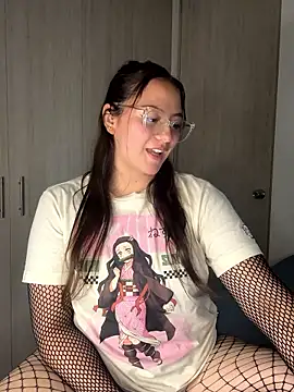Snapshot of LOLA_R_ chatting on 05/22/26, 03:24 LOLA R online show from 05/22/26, 03:24