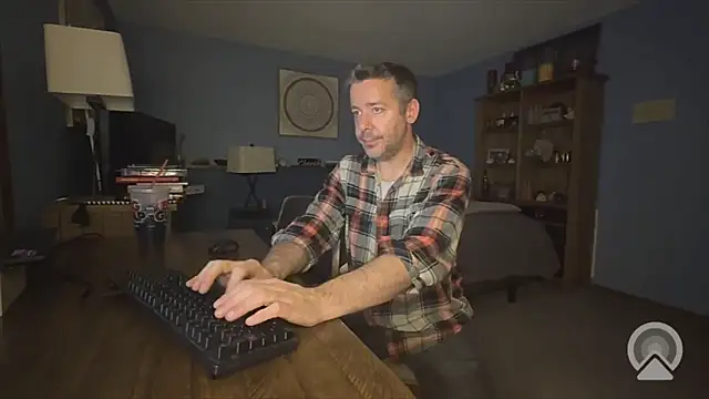 chrisw8140 online show from 04/14/26, 05:24