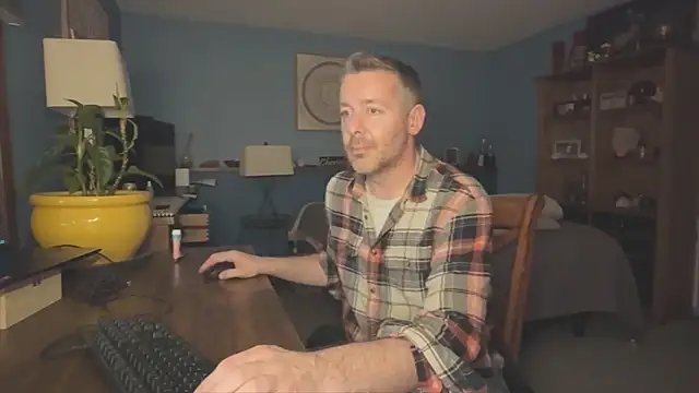chrisw8140 online show from 05/01/26, 04:39