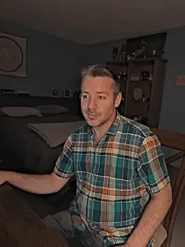chrisw8140 online show from 05/17/26, 04:10