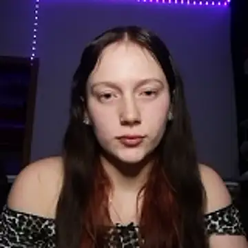 YoungLisaa18 online show from 01/12/26, 08:03