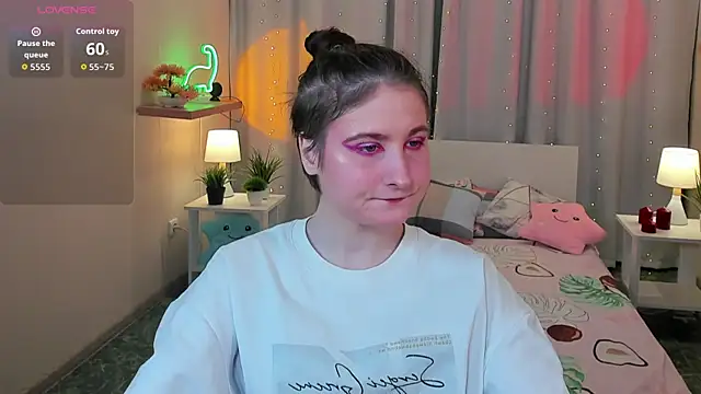 KiraDuvall online show from 01/12/26, 07:19