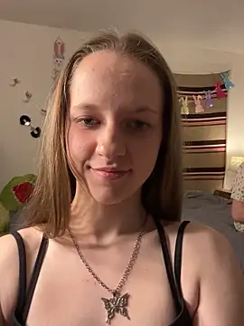 Snapshot of NoFilterAngels chatting on 04/04/26, 03:49 NoFilterAngels online show from 04/04/26, 03:49