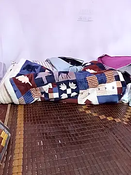 Phoebe-e online show from 04/21/26, 07:36