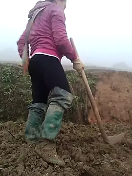 Snapshot of LingLing002 chatting on 02/19/26, 01:45 LingLing002 online show from 02/19/26, 01:45