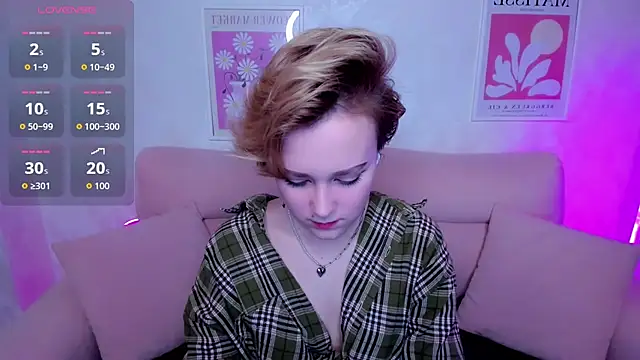 Ellie Heavenly online show from 02/08/26, 01:42