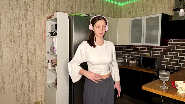 ChrisAmott online show from 02/11/26, 04:12