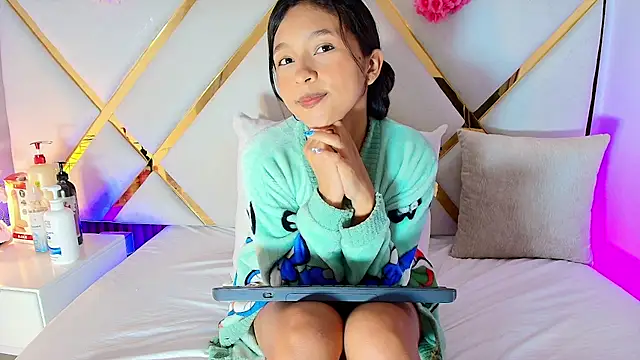 Real virgin Pussy online show from 07/21/26, 08:00
