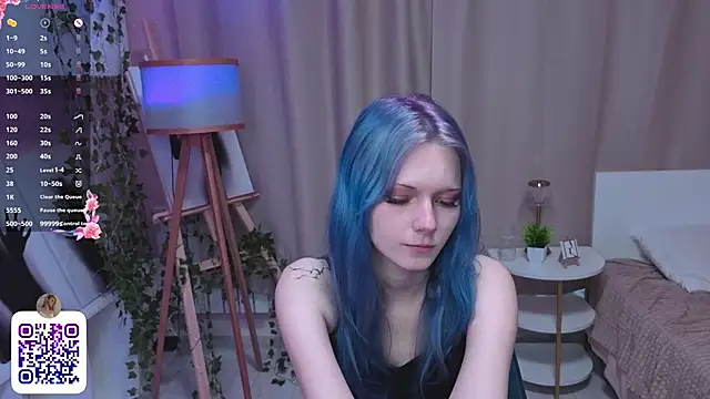 Snapshot of JuanaSumma chatting on 05/18/26, 06:19 JuanaSumma online show from 05/18/26, 06:19