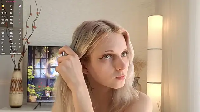 Snapshot of JuanaSumma chatting on 06/02/26, 06:04 JuanaSumma online show from 06/02/26, 06:04