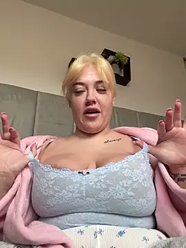 Snapshot of Princess-ivyxoxo chatting on 02/18/26, 10:00 Princess-ivyxoxo online show from 02/18/26, 10:00