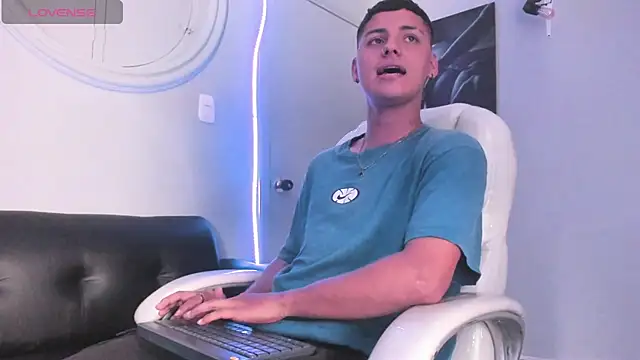 Liam9  online show from 01/18/26, 02:48