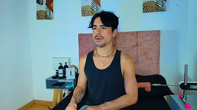 Ethan Briggs  online show from 02/05/26, 03:33