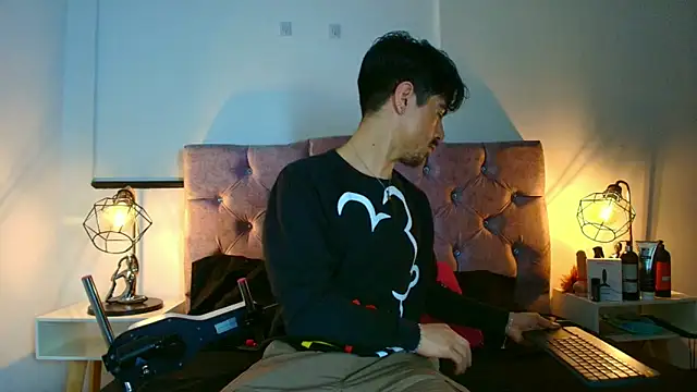 Ethan Briggs  online show from 03/27/26, 03:34