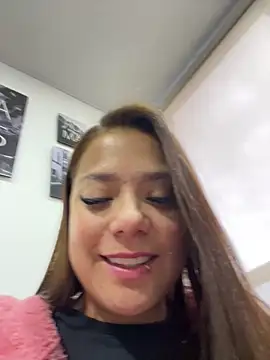 Pretty  Milf online show from 04/05/26, 11:18