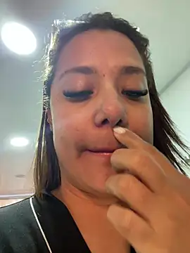 Pretty  Milf online show from 07/18/26, 11:58