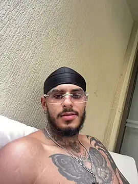 liyamjunior online show from 02/08/26, 03:59