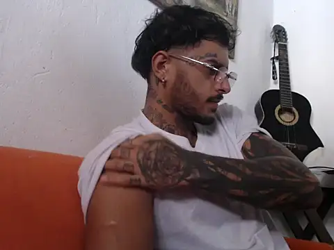 liyamjunior online show from 03/06/26, 05:42