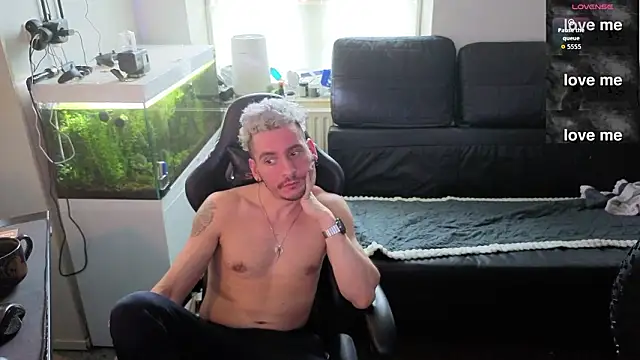 Rayzel White online show from 02/09/26, 12:31