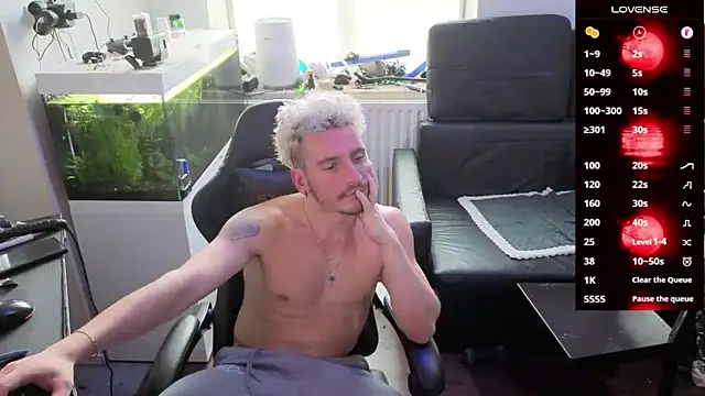 Rayzel White online show from 02/20/26, 01:33