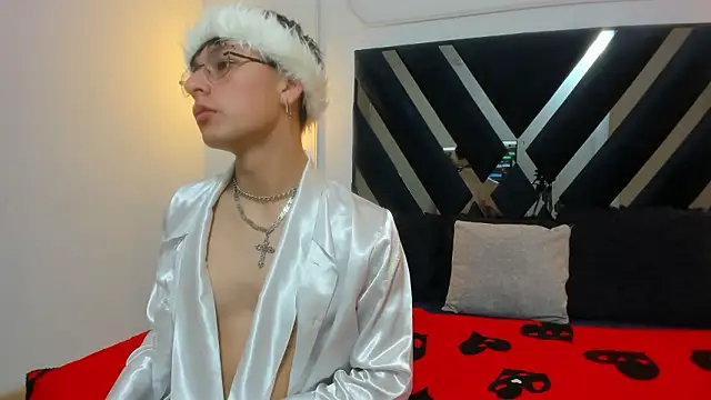 Alexander Collinss online show from 02/13/26, 03:35