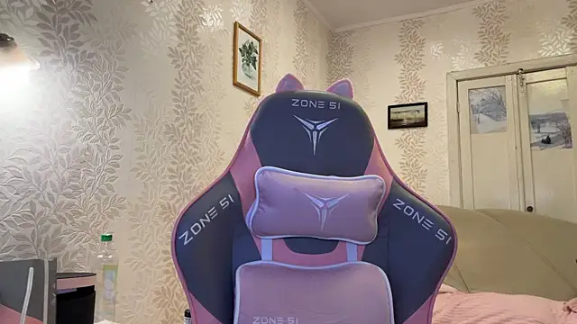 Snapshot of LavondaDeleston chatting on 02/06/26, 05:05 LavondaDeleston online show from 02/06/26, 05:05