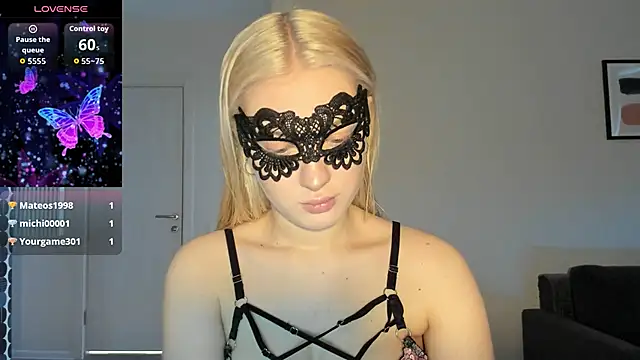 Snapshot of Polly_Skil chatting on 06/03/26, 03:39 Polly Skil online show from 06/03/26, 03:39