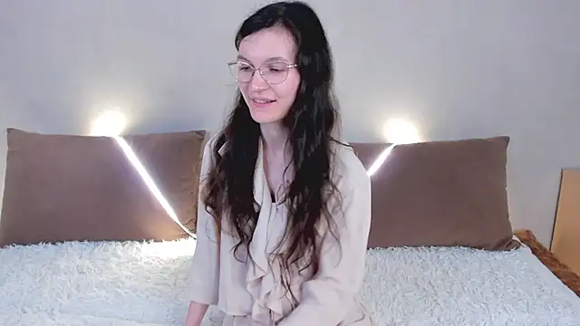 Snapshot of ThoraMarola chatting on 05/08/26, 05:24 ThoraMarola online show from 05/08/26, 05:24