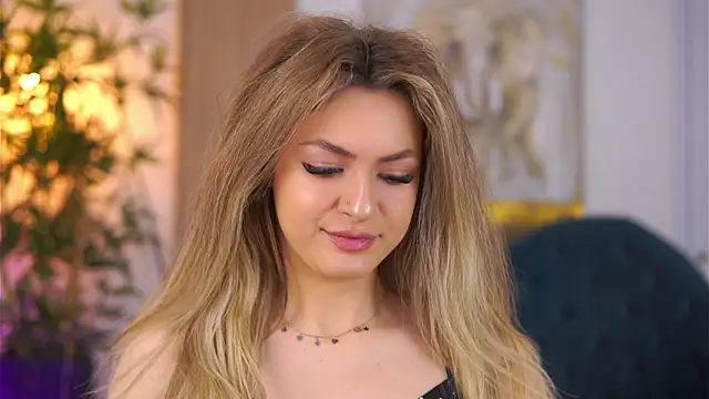 NayaQuinn online show from 02/03/26, 07:19