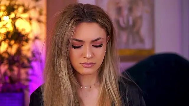 NayaQuinn online show from 02/08/26, 07:17