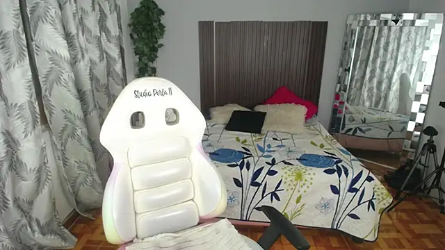 keileen luna online show from 05/23/26, 12:42