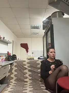 Snapshot of _Mila_Love chatting on 01/31/26, 07:11 Mila Love online show from 01/31/26, 07:11