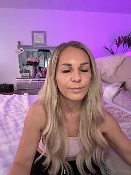 JulieSol online show from 02/08/26, 08:18