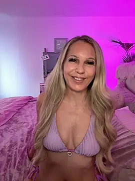 JulieSol online show from 05/12/26, 06:32