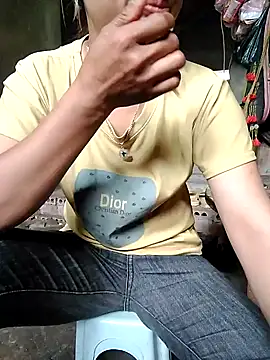 out-lustt online show from 04/22/26, 02:25