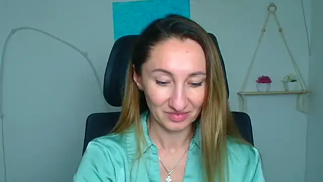 Snapshot of Diana_Sweeet_ chatting on 02/21/26, 12:28 Diana Sweeet online show from 02/21/26, 12:28