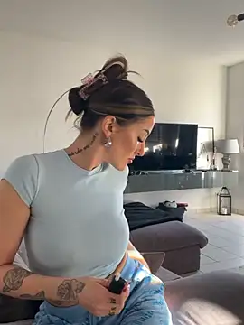 Snapshot of NovaLushhh chatting on 03/05/26, 04:03 NovaLushhh online show from 03/05/26, 04:03