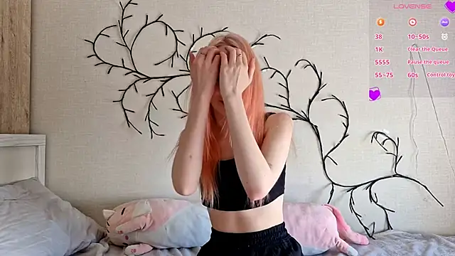 MisaMew online show from 02/11/26, 10:42