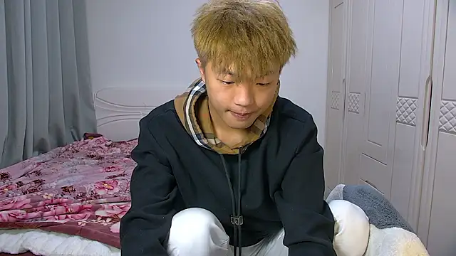 Chocolates-001 online show from 02/06/26, 05:56