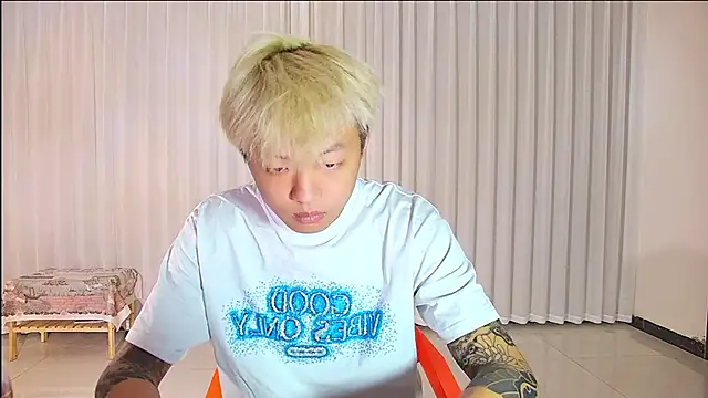 Chocolates-001 online show from 04/10/26, 11:48