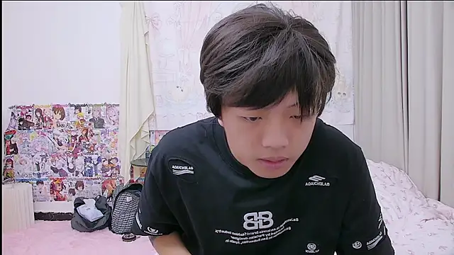 Chocolates-001 online show from 04/14/26, 12:22