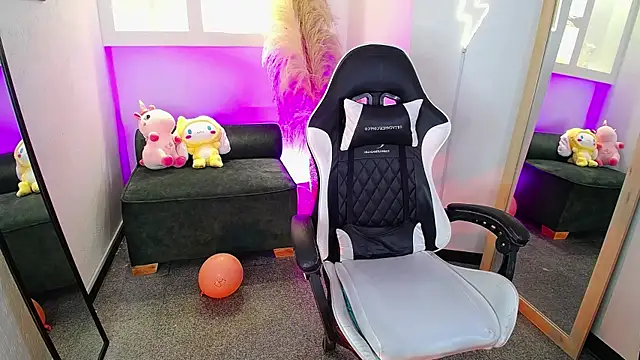 melodyy as online show from 05/01/26, 12:54