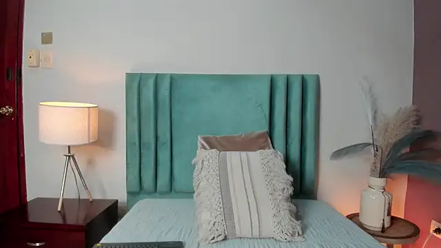 TessaMonroee online show from 02/03/26, 06:13