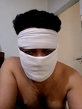 Snapshot of gujjuboysexy123 chatting on 04/12/26, 10:42 gujjuboysexy123 online show from 04/12/26, 10:42