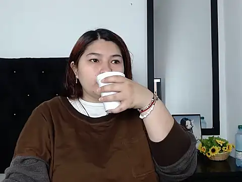 LauraHorny69 online show from 02/11/26, 01:05