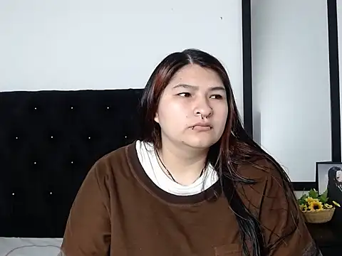 LauraHorny69 online show from 02/25/26, 12:48