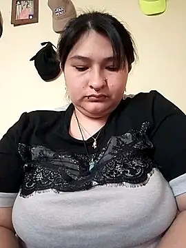 Snapshot of LauraHorny69 chatting on 06/20/26, 06:44 LauraHorny69 online show from 06/20/26, 06:44