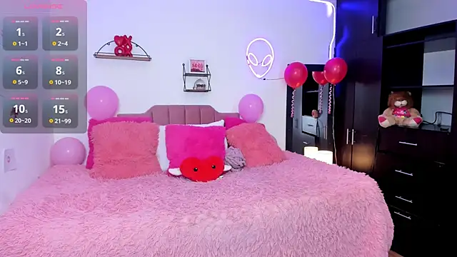 Nina curves online show from 02/12/26, 07:20