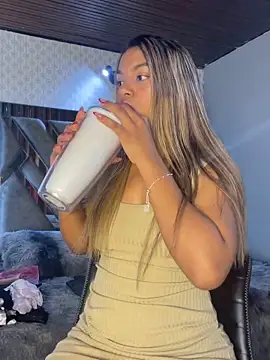 AngelPinkk  online show from 02/05/26, 08:02